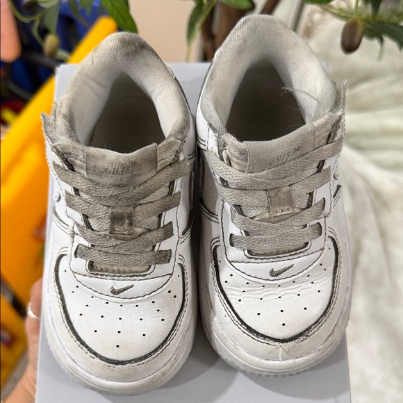 Nike Kids White and Gray Sneakers - Picture 2 of 5